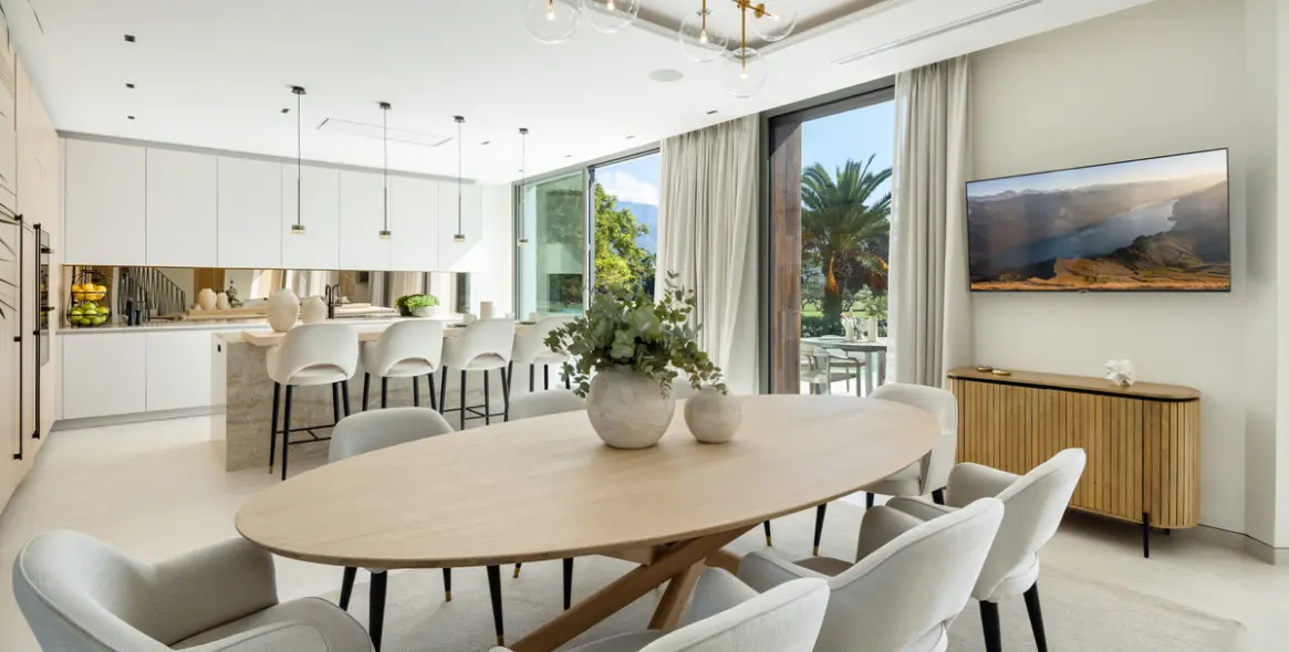 Venta de villa independiente en Nueva Andalucía 9