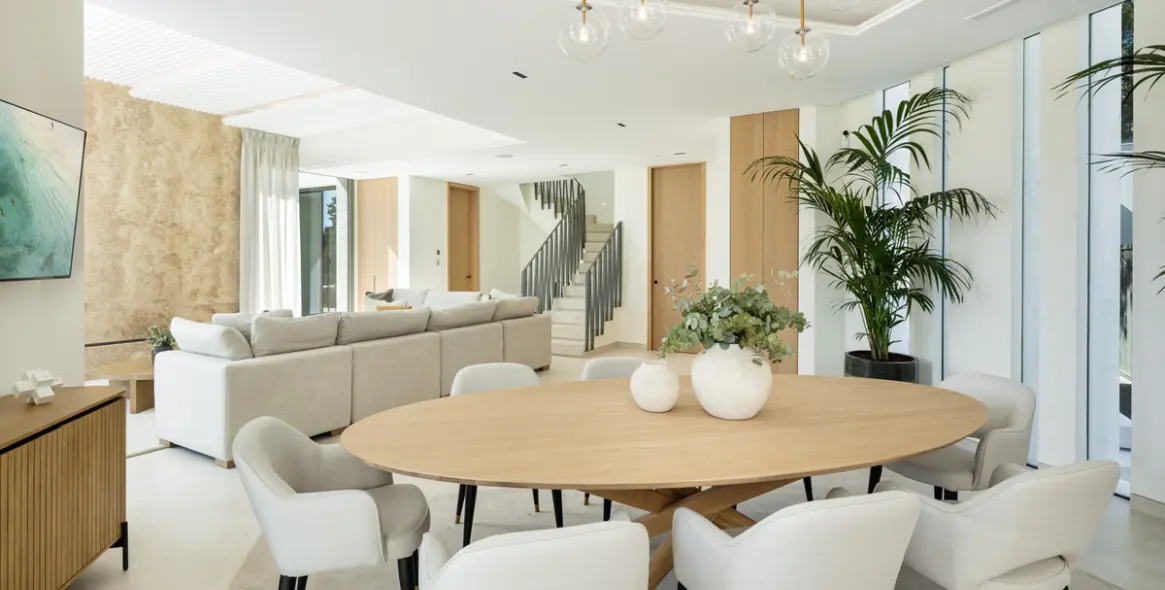 Venta de villa independiente en Nueva Andalucía 12