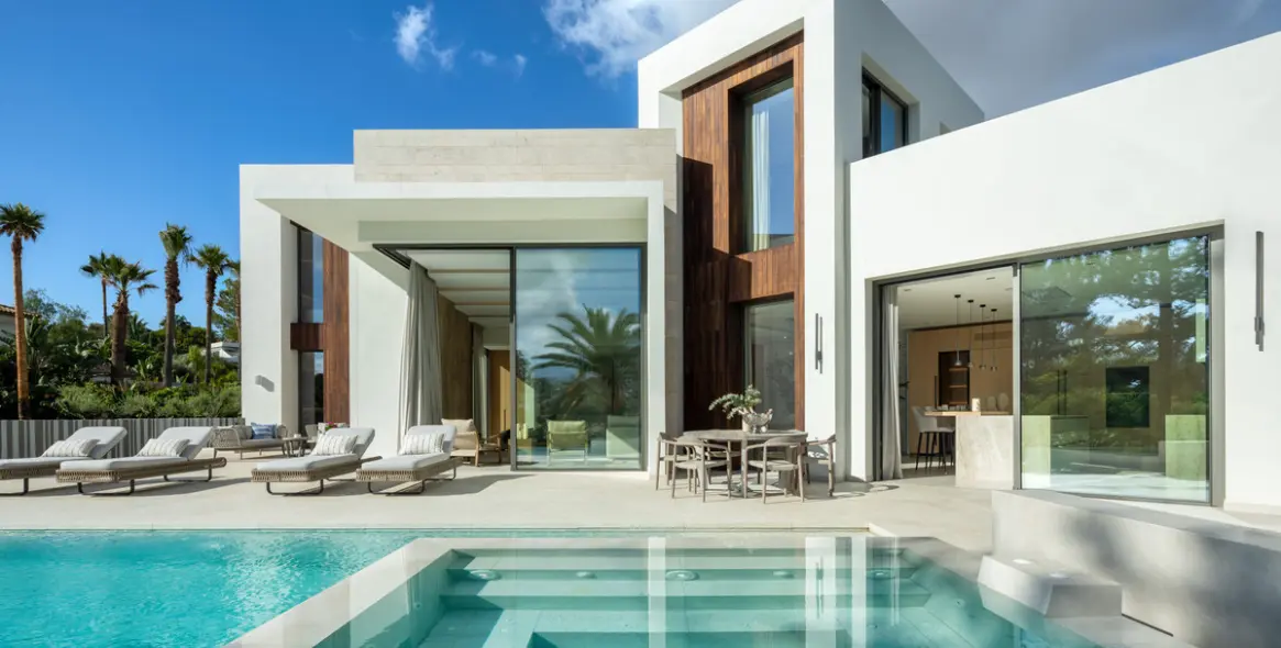 Venta de villa independiente en Nueva Andalucía 31