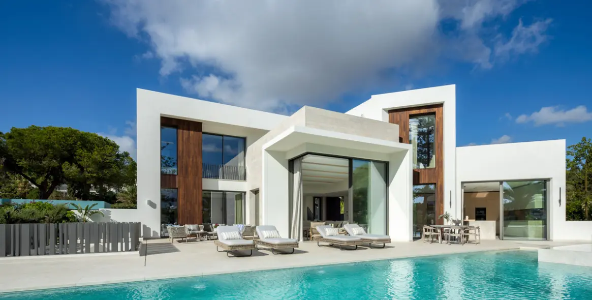 Venta de villa independiente en Nueva Andalucía 33