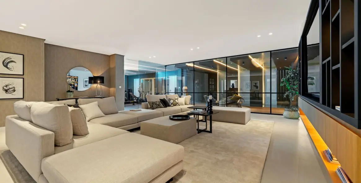 Продажа  отдельно стоящей виллы в Benahavís (район La Quinta) 6