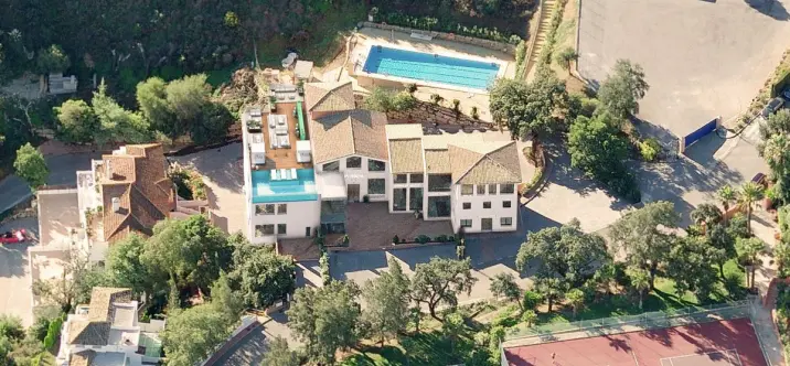 Sale of hotel in La Mairena 1