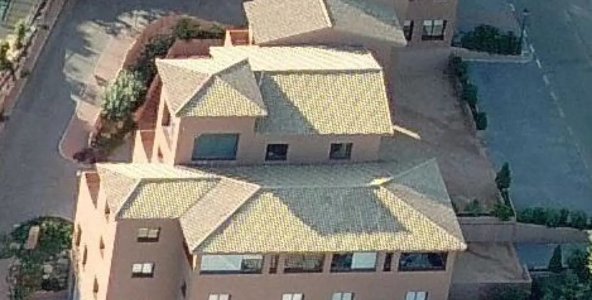 Sale of hotel in La Mairena 9