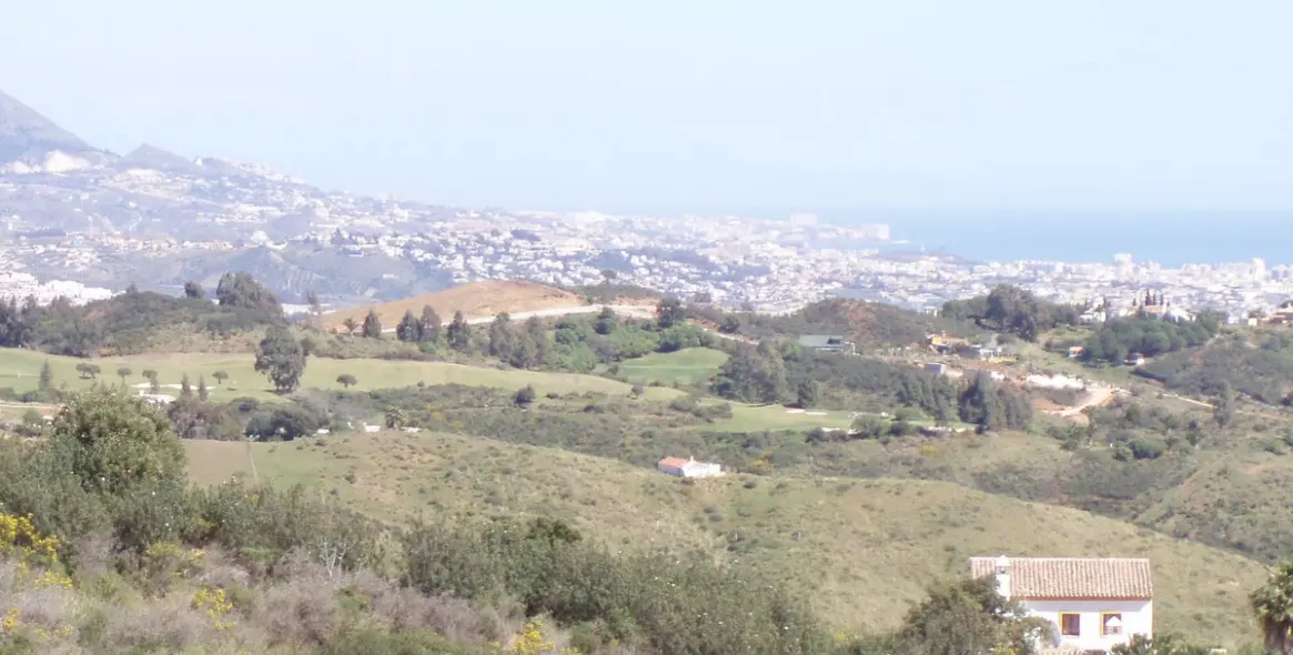 Sale of residential plot in Mijas 10