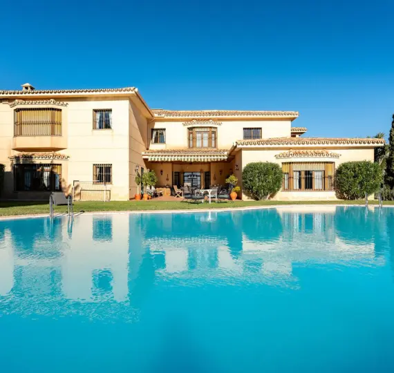 Oтдельно стоящая вилла R4921291