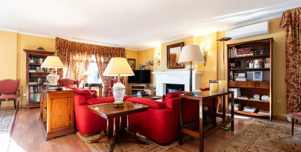 Продажа  отдельно стоящей виллы в Malaga (район Málaga Este) 9