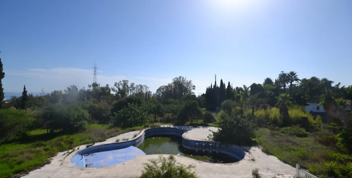 Venta de parcela residencial en Sierra Blanca 10