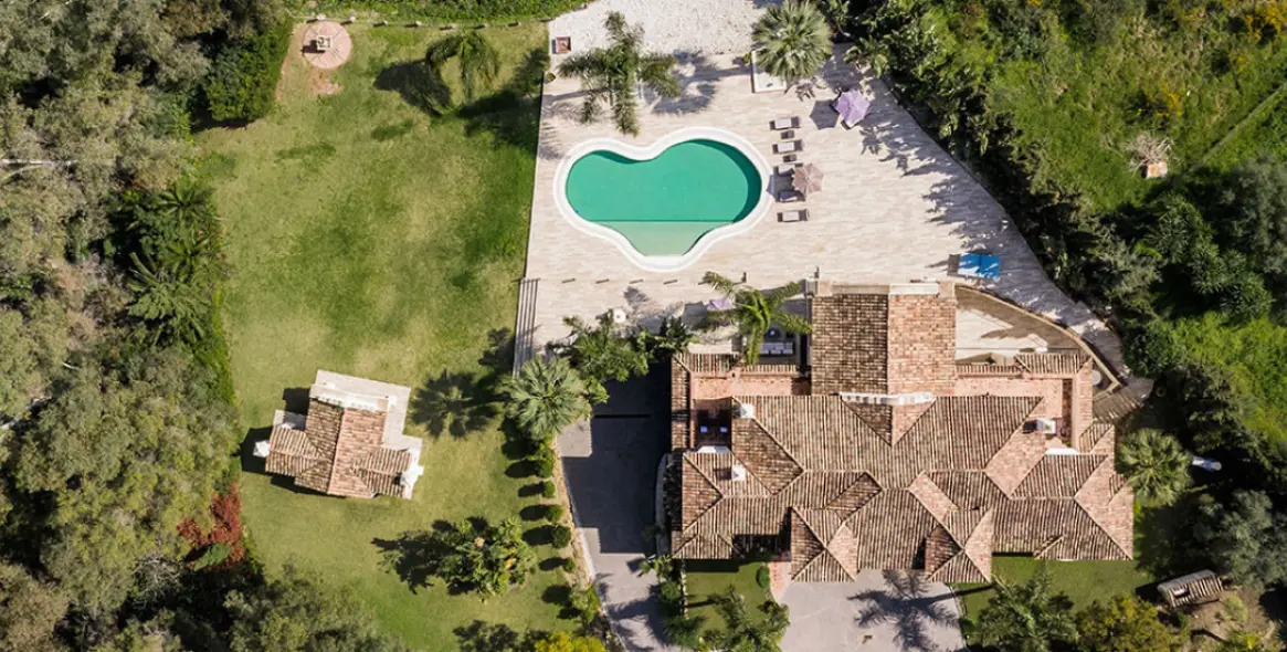 Продажа  отдельно стоящей виллы в Nueva Andalucía 3