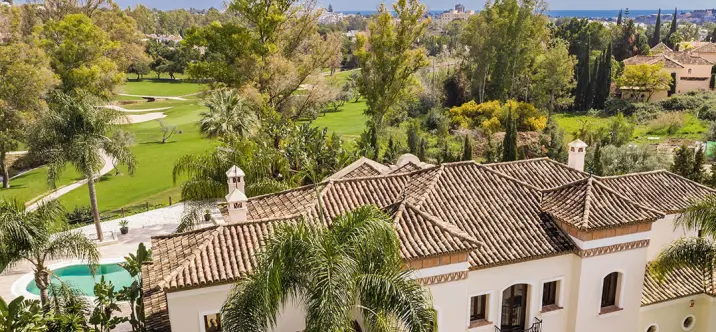 Venta de villa independiente en Nueva Andalucía 3