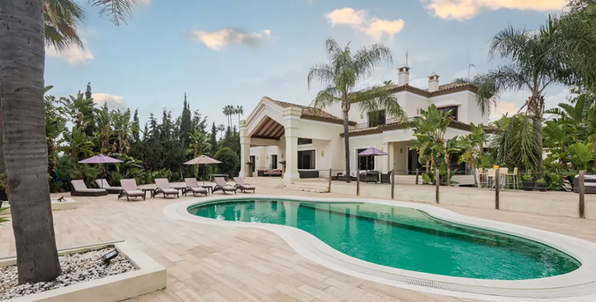 Продажа  отдельно стоящей виллы в Nueva Andalucía 6