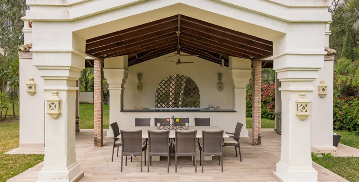 Продажа  отдельно стоящей виллы в Nueva Andalucía 9