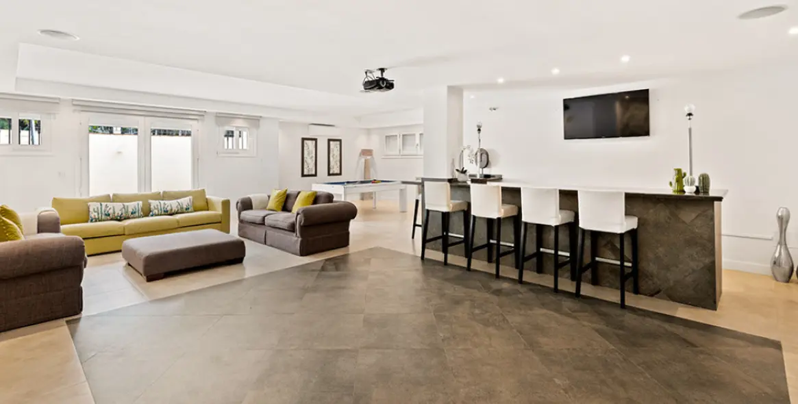 Продажа  отдельно стоящей виллы в Nueva Andalucía 16