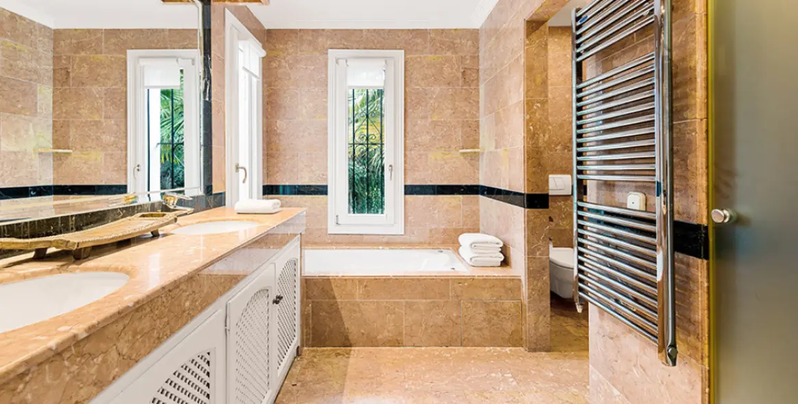 Продажа  отдельно стоящей виллы в Nueva Andalucía 19