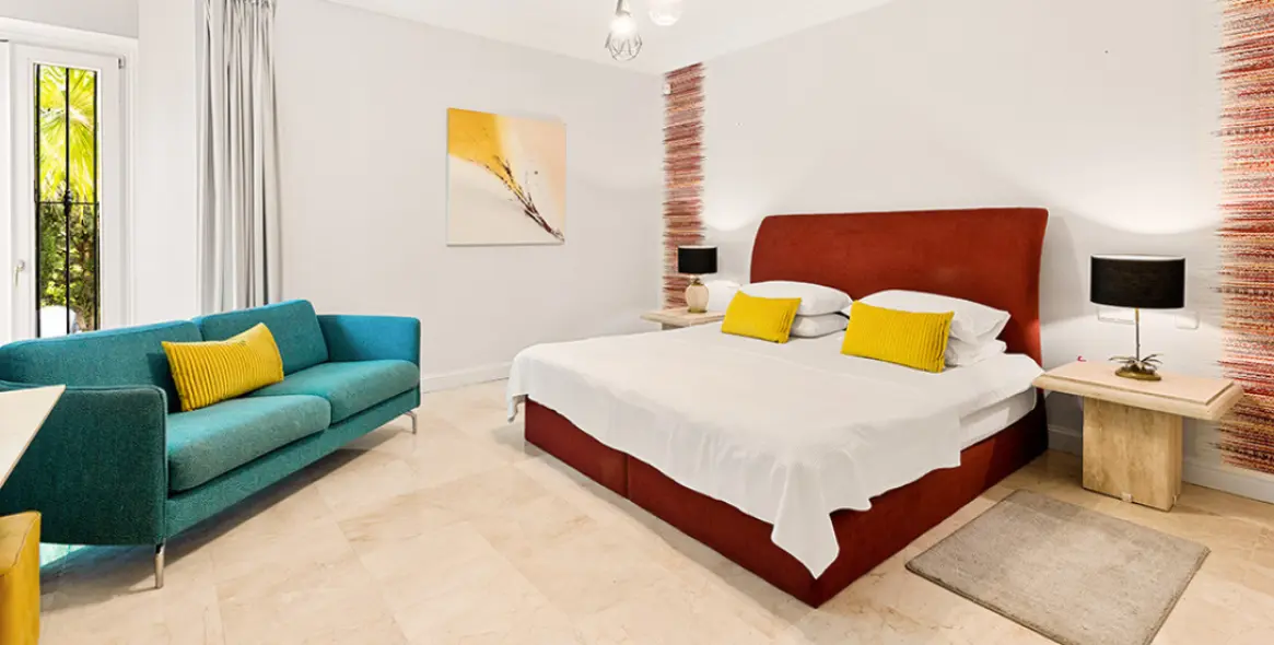 Продажа  отдельно стоящей виллы в Nueva Andalucía 20