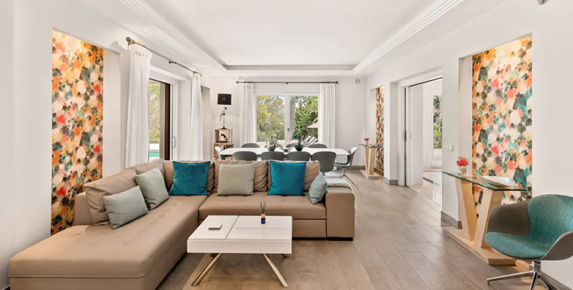 Продажа  отдельно стоящей виллы в Nueva Andalucía 30