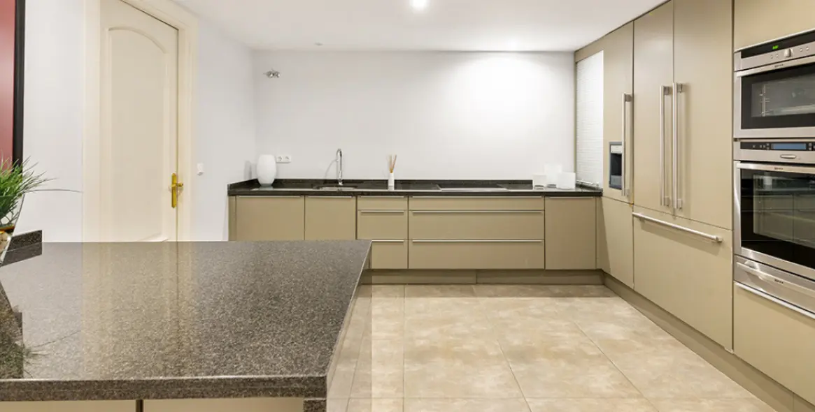 Продажа  отдельно стоящей виллы в Nueva Andalucía 34