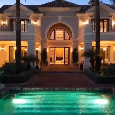 Venta de villa independiente en Guadalmina Baja