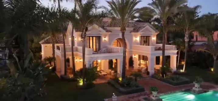 Venta de villa independiente en Guadalmina Baja 1