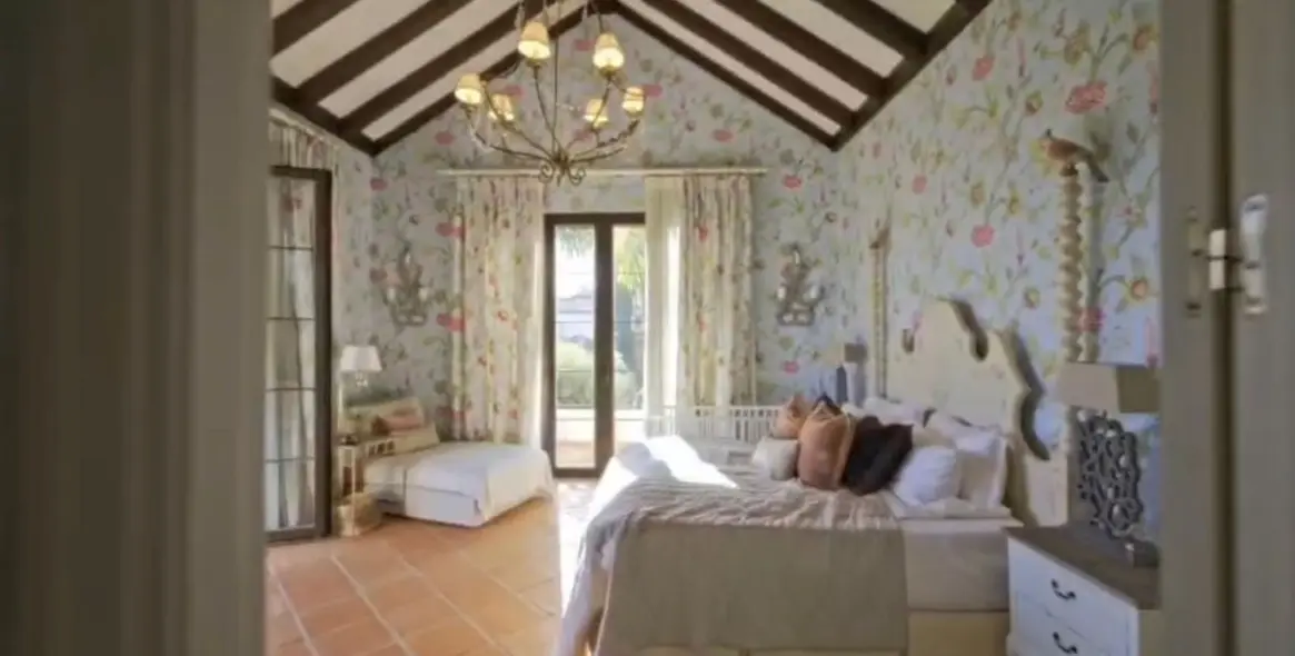 Продажа  отдельно стоящей виллы в Guadalmina Baja 7