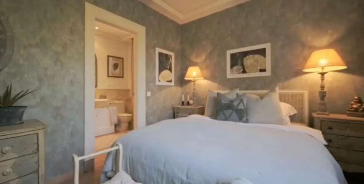 Продажа  отдельно стоящей виллы в Guadalmina Baja 9