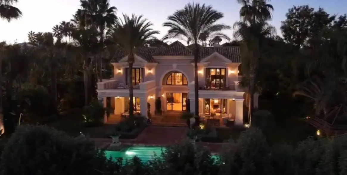 Продажа  отдельно стоящей виллы в Guadalmina Baja 15