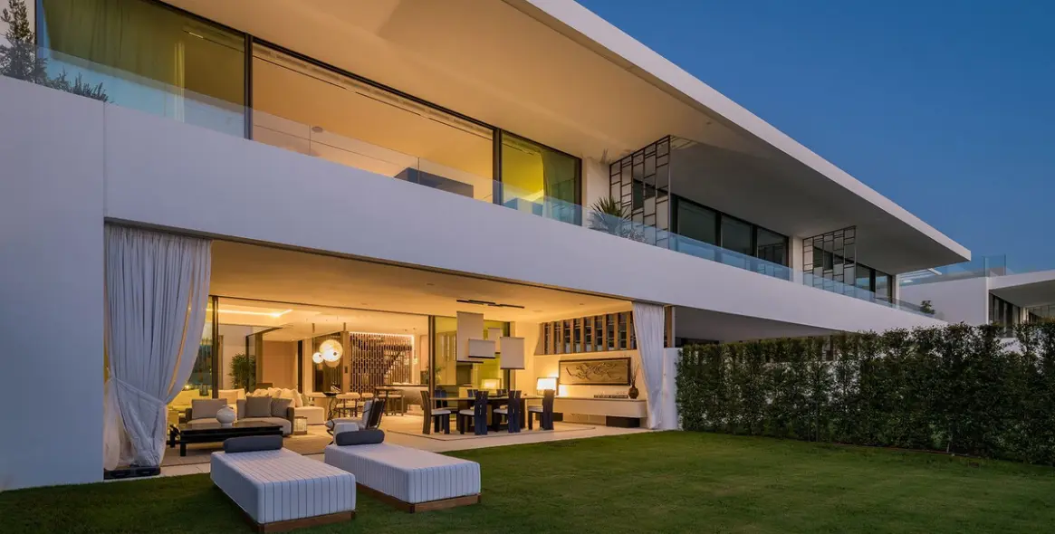 Sale of semi-detached house in Marbella (district The Golden Mile) 1