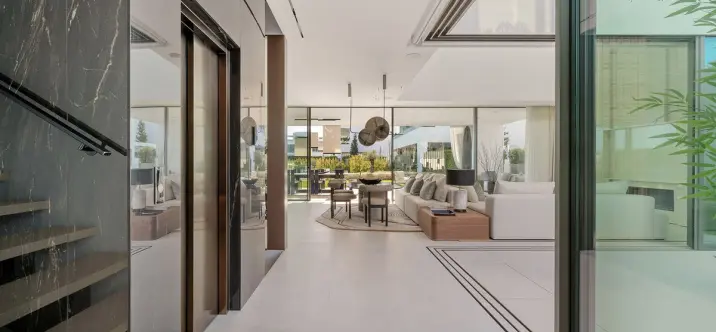 Semi-detached house R5232514 2