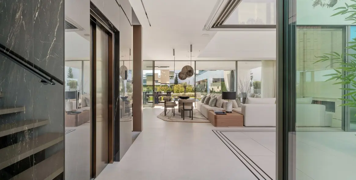 Sale of semi-detached house in Marbella 3