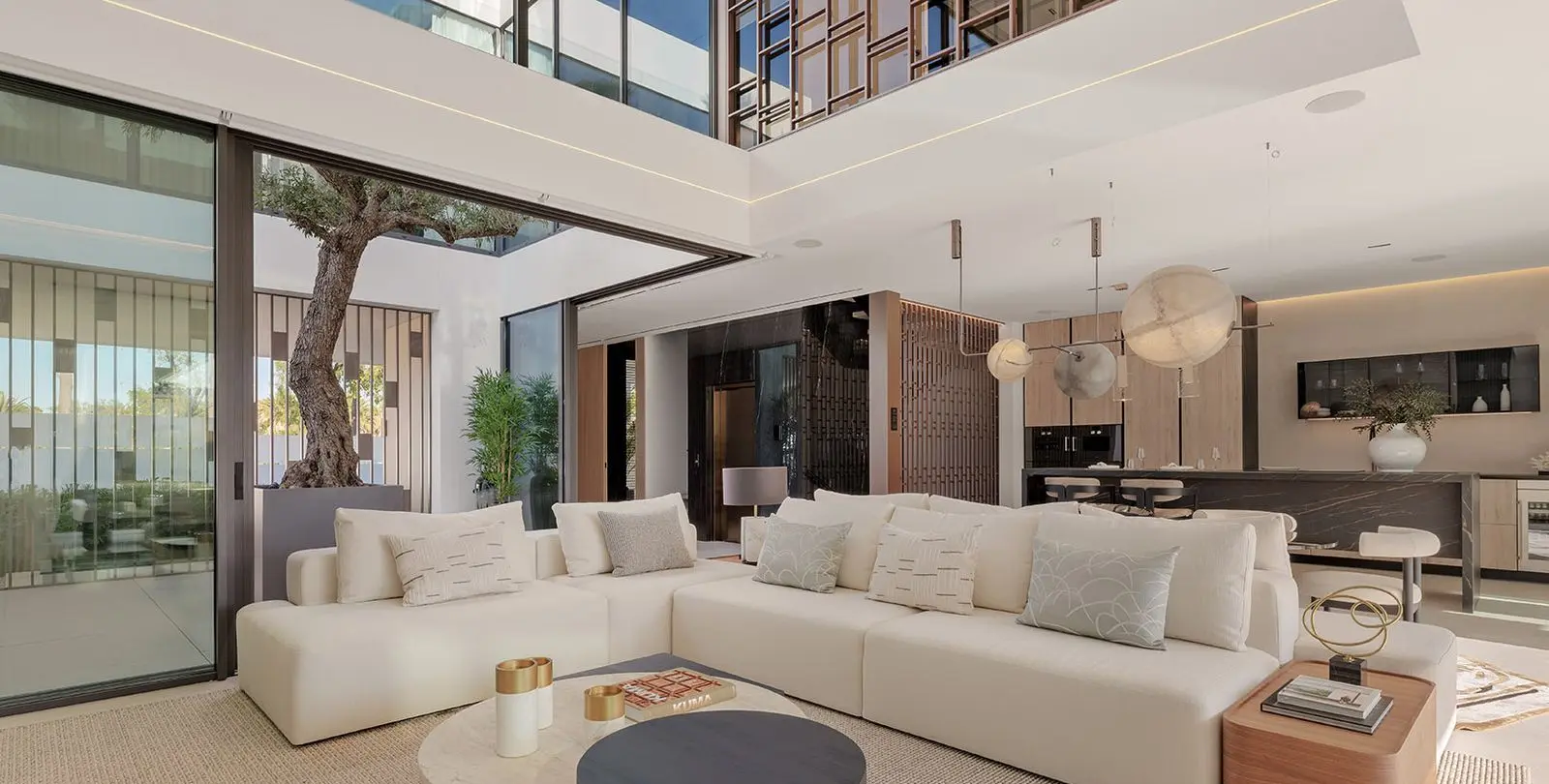 Sale of semi-detached house in Marbella 12