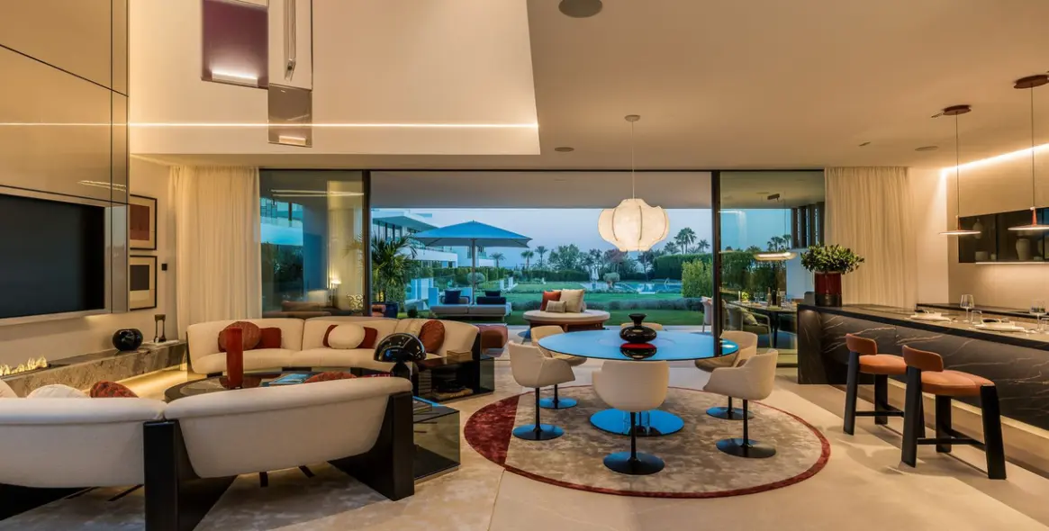 Sale of semi-detached house in Marbella (district The Golden Mile) 1