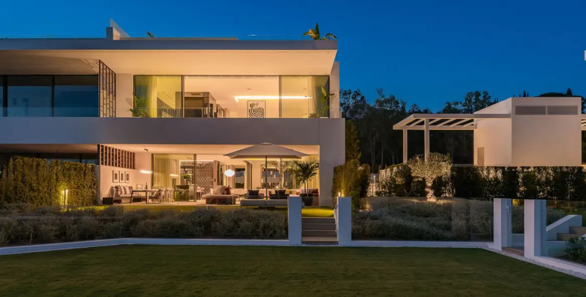 Sale of semi-detached house in Marbella (district The Golden Mile) 8