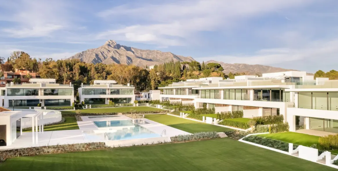 Sale of semi-detached house in Marbella 13