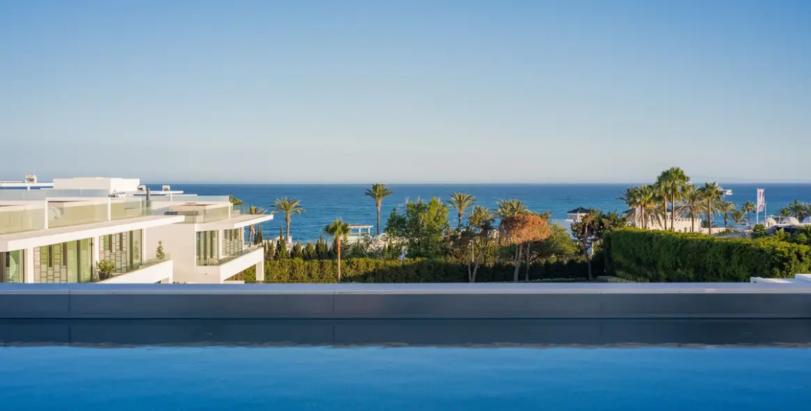 Sale of semi-detached house in Marbella 25