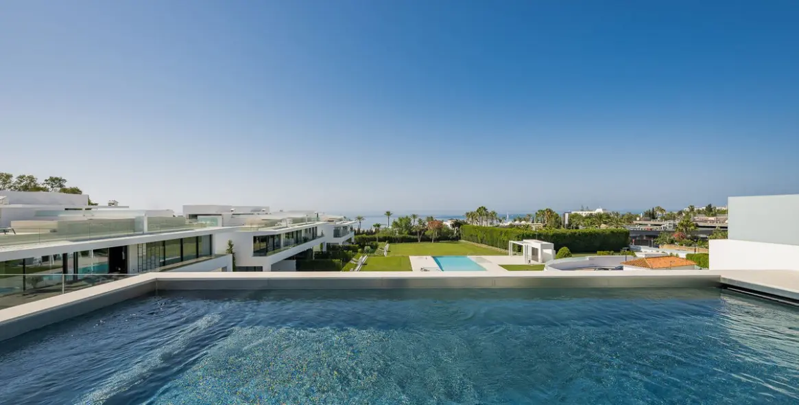 Sale of semi-detached house in Marbella 26