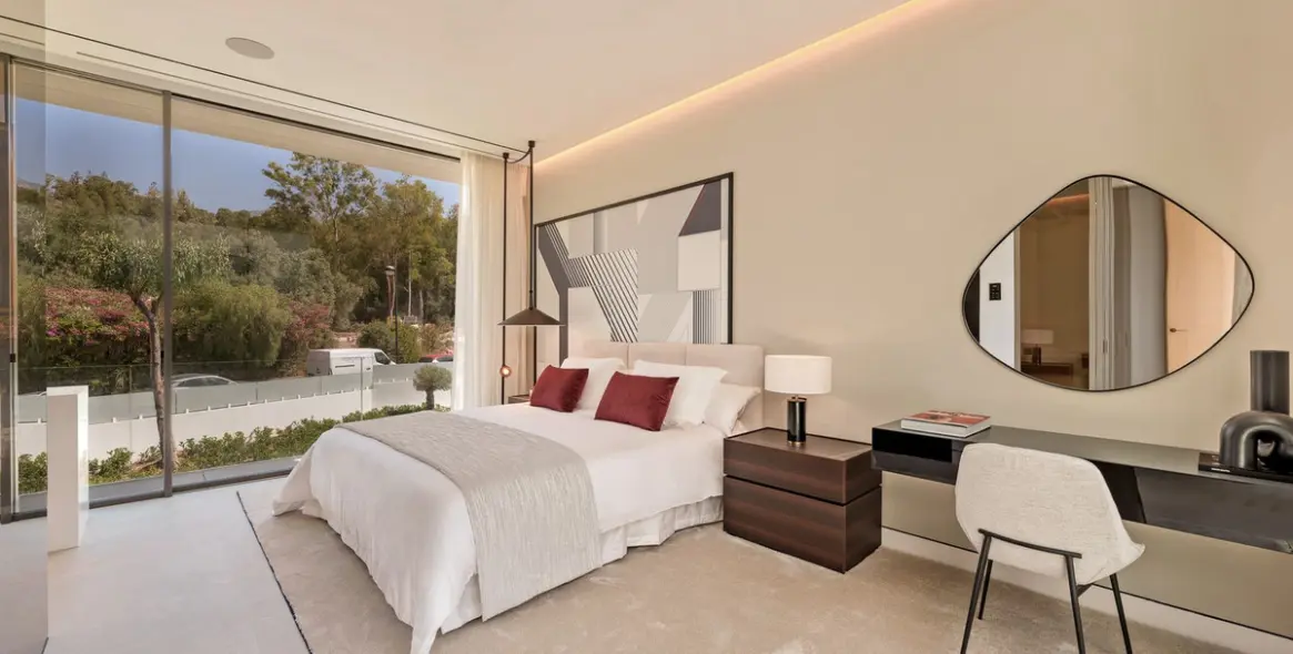 Sale of semi-detached house in Marbella 32