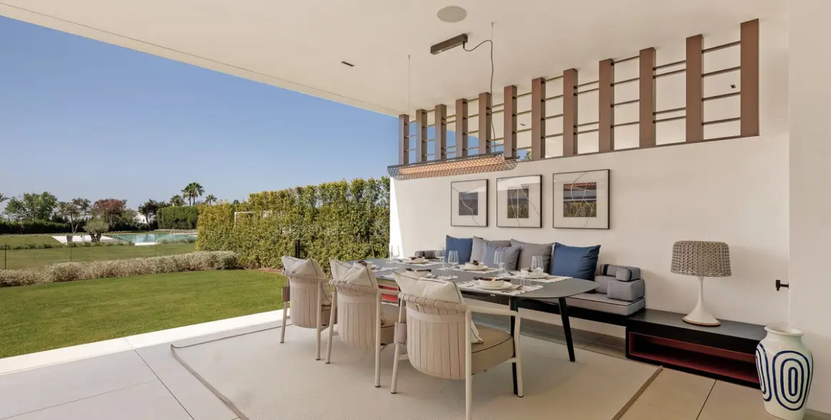 Sale of semi-detached house in Marbella 43