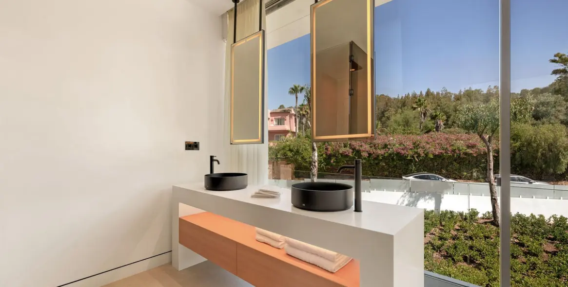 Sale of semi-detached house in Marbella 44