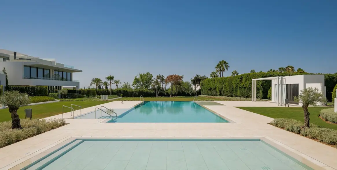 Sale of semi-detached house in Marbella 47