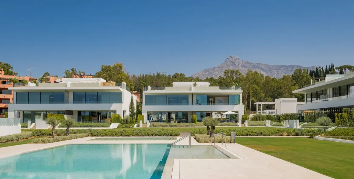 Sale of semi-detached house in Marbella 48