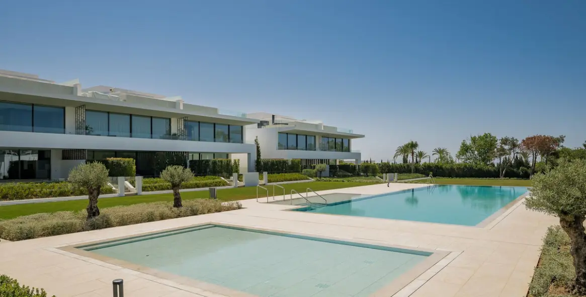 Sale of semi-detached house in Marbella 49