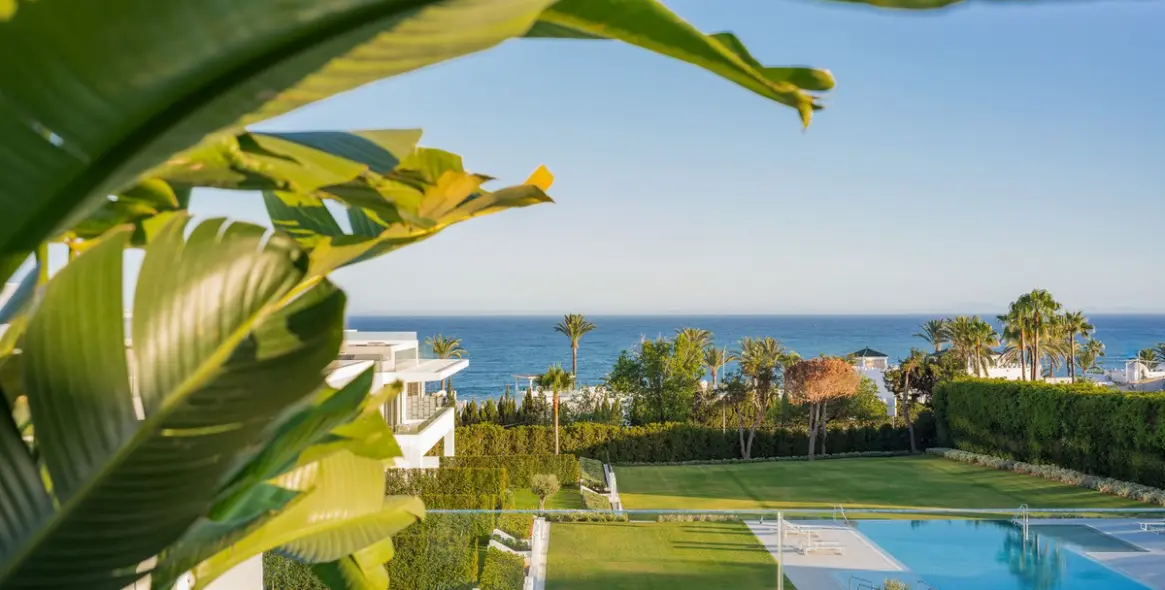 Sale of semi-detached house in Marbella 50