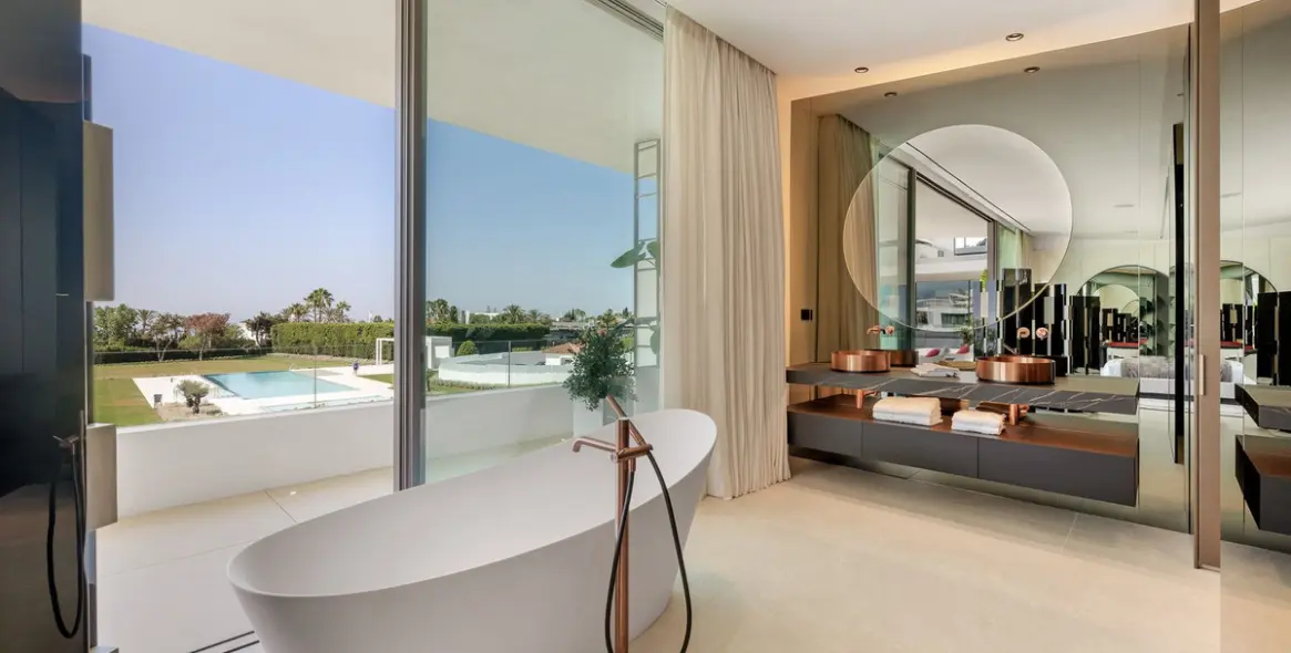 Sale of semi-detached house in Marbella 55