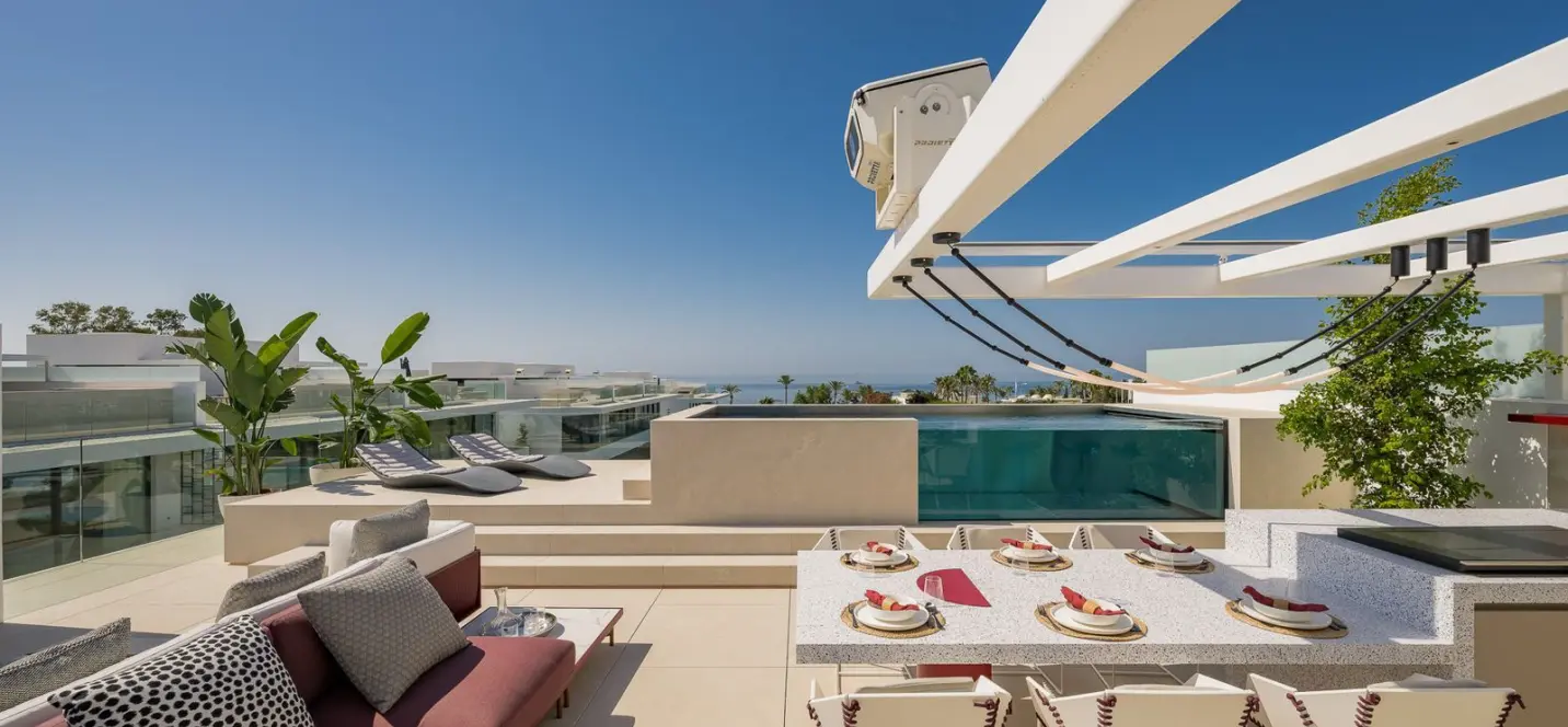 Продажа дома на две семьи в Marbella 0