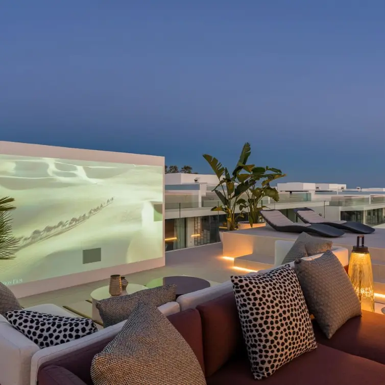 Продажа дома на две семьи в Marbella