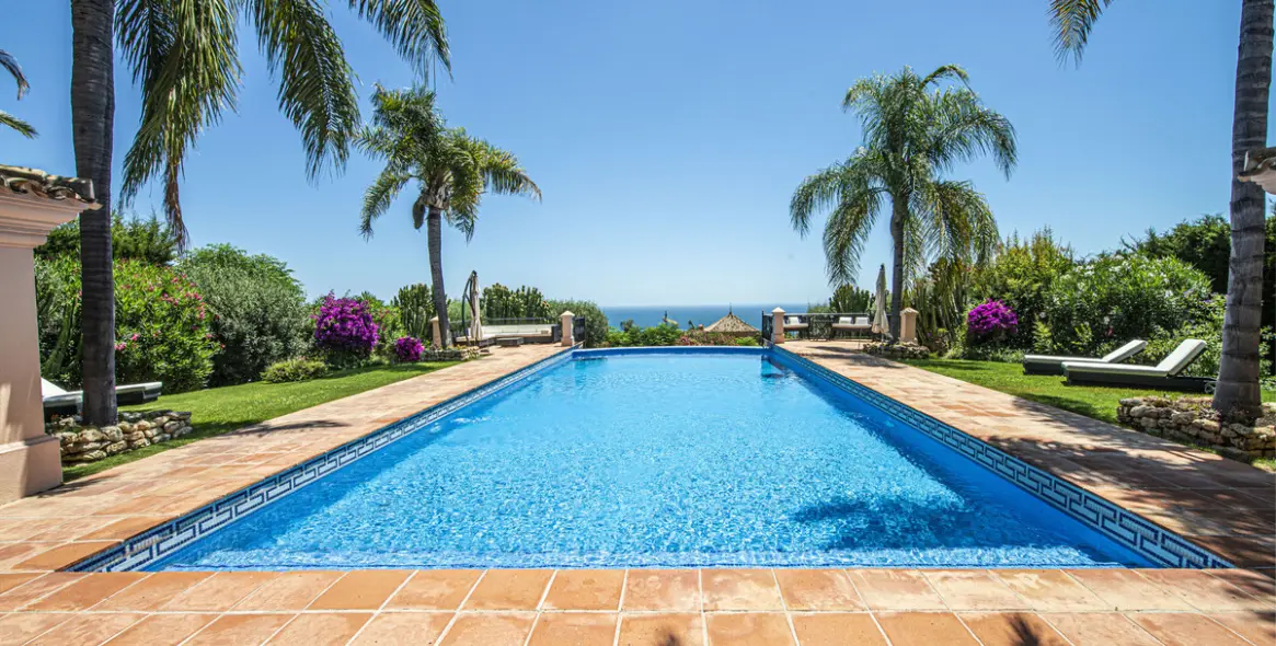 Продажа  отдельно стоящей виллы в Marbella (район Sierra Blanca) 3