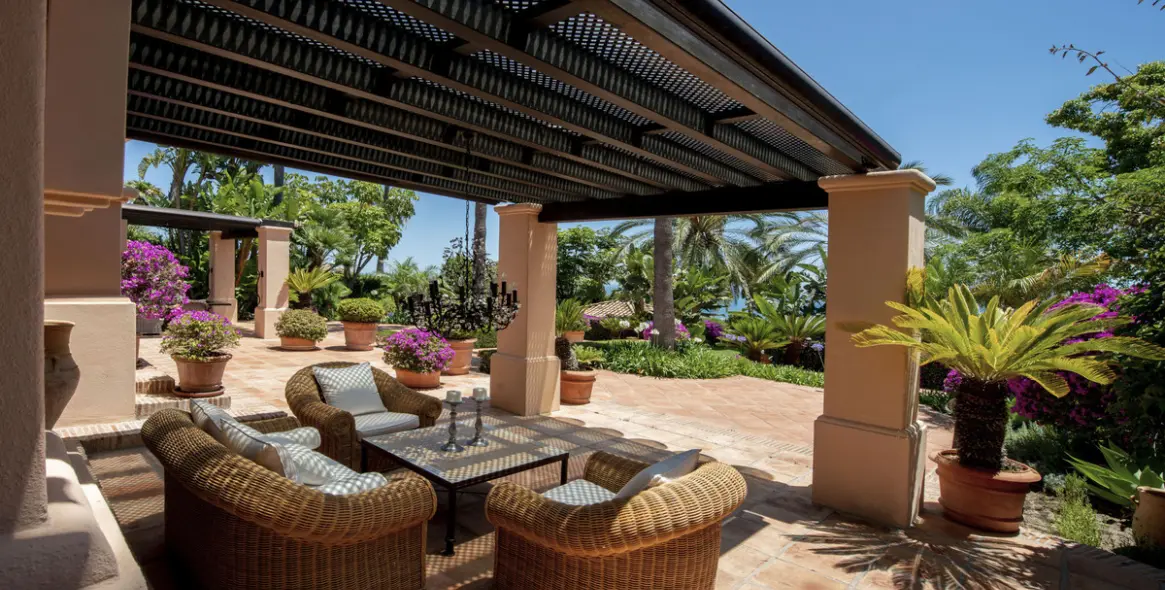 Sale of detached villa in Sierra Blanca 17