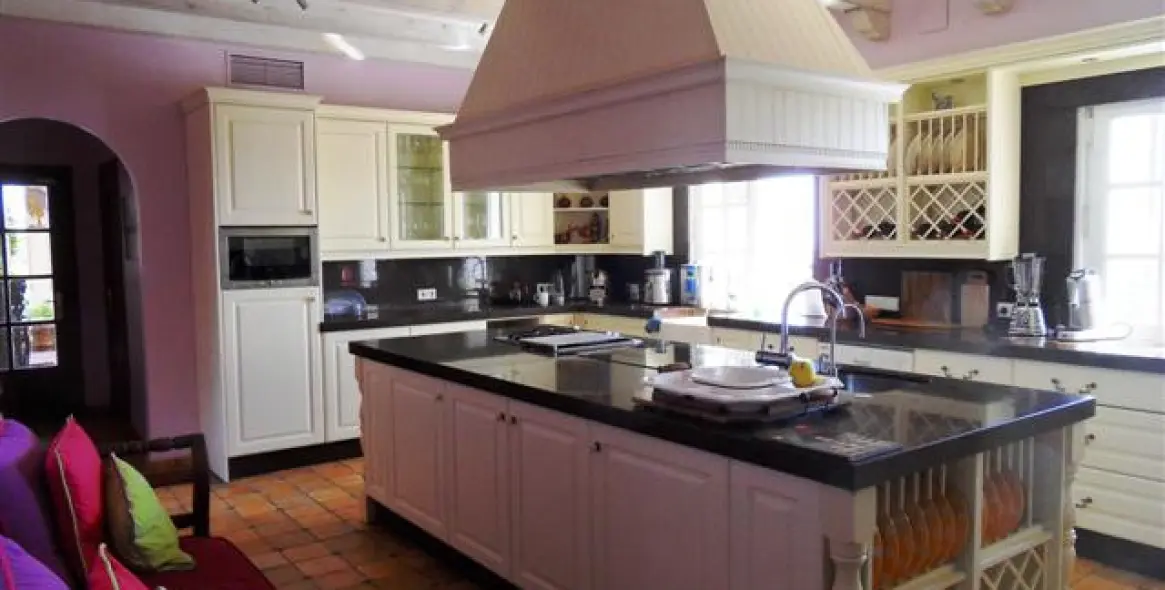 Sale of detached villa in La Quinta 12