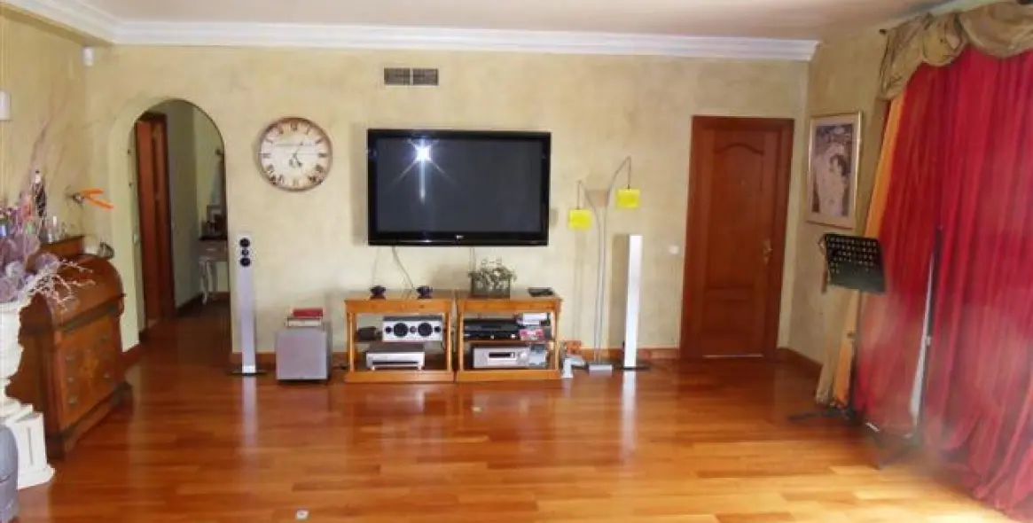 Sale of detached villa in La Quinta 14