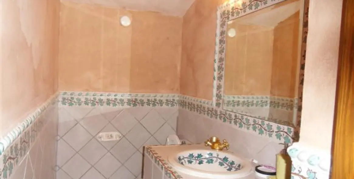 Sale of detached villa in La Quinta 23