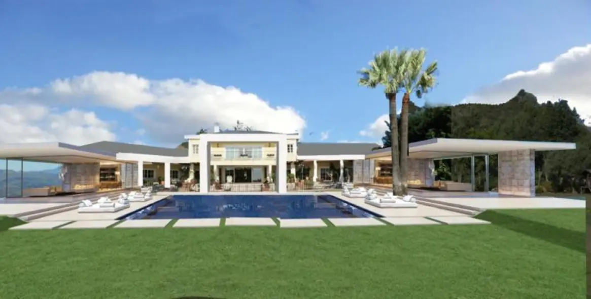 Sale of detached villa in La Quinta 34